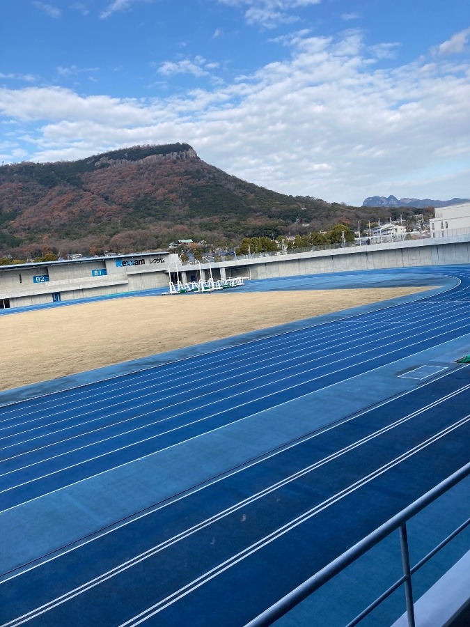 屋島と八栗　屋島陸上競技より