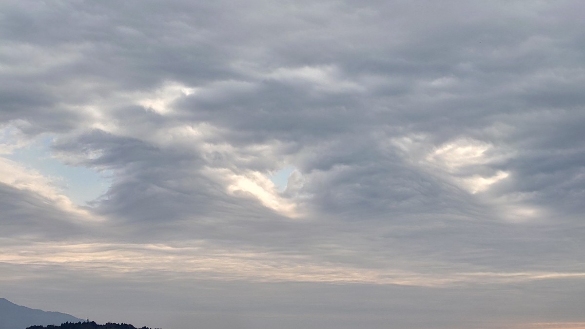 珍しい雲です❗