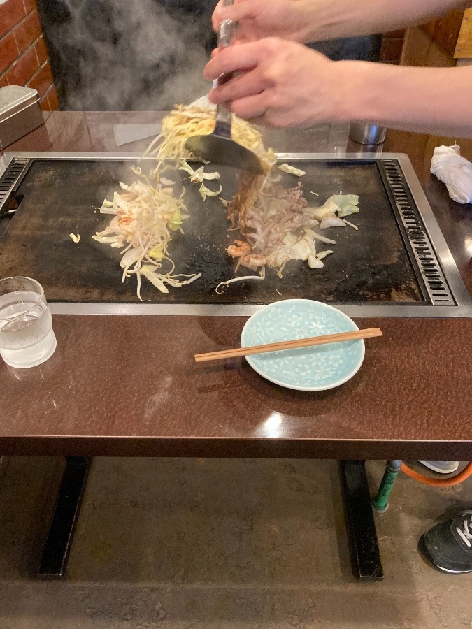 スペシャル焼きそば炒め中