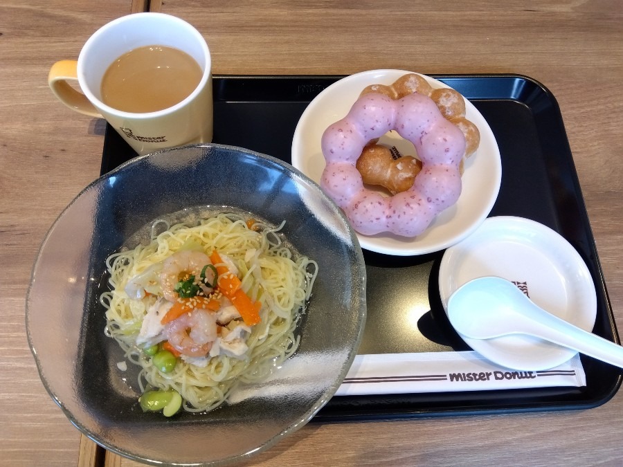 今日のランチ🍩