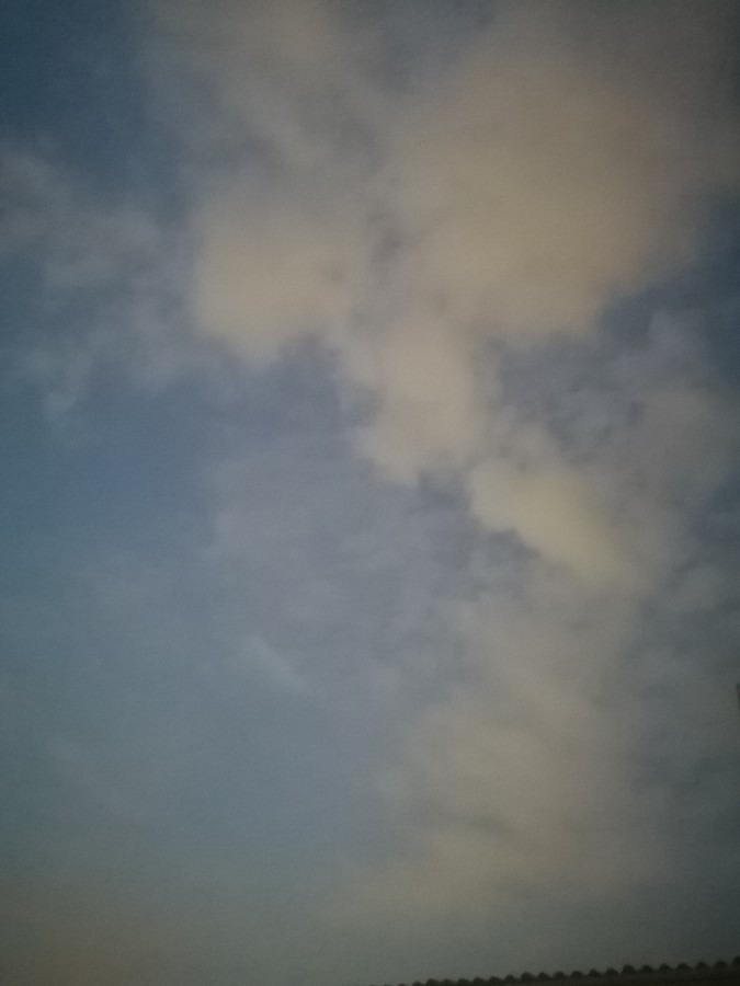 5月5日－19時39分の空　