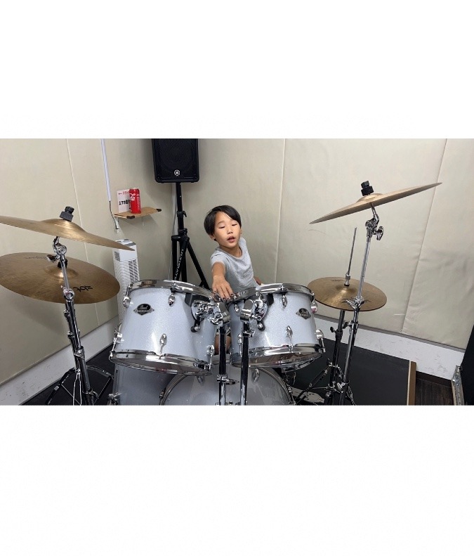 ドラムスクールでの1枚🥁😊✨