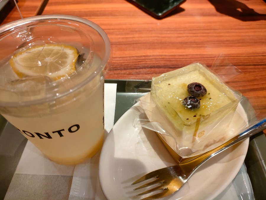 ランチの後はこれでしょ🍹🍰