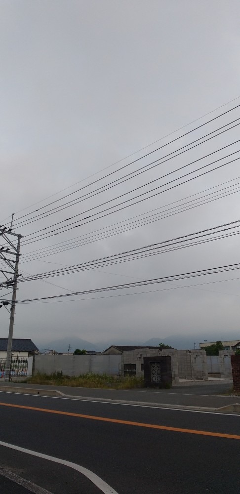 雲に覆われて