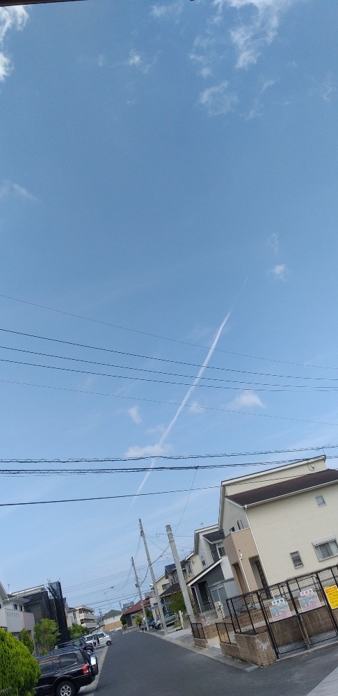 青空と飛行機雲