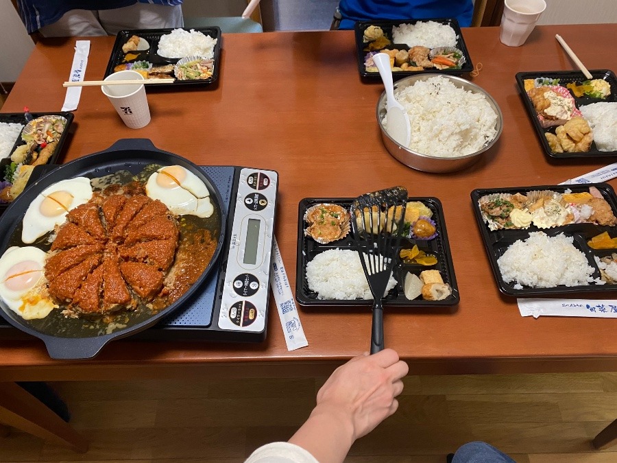 ミーティング昼食