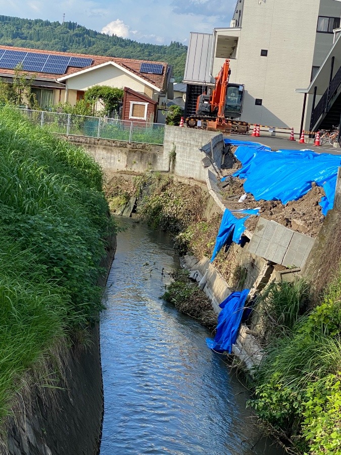 なんてこったいの現場(*^︹^*)😱☔️🚜