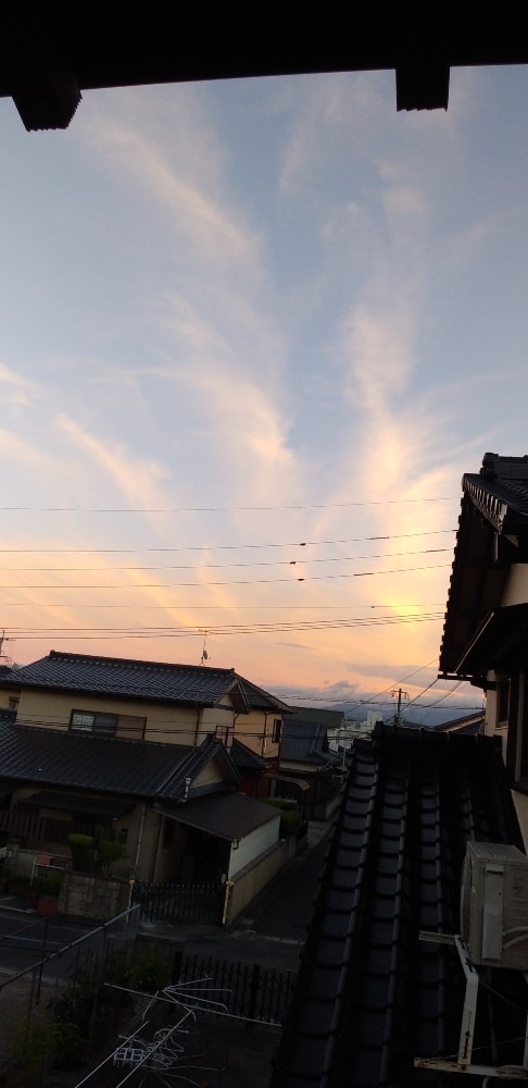 日没　後の南の空