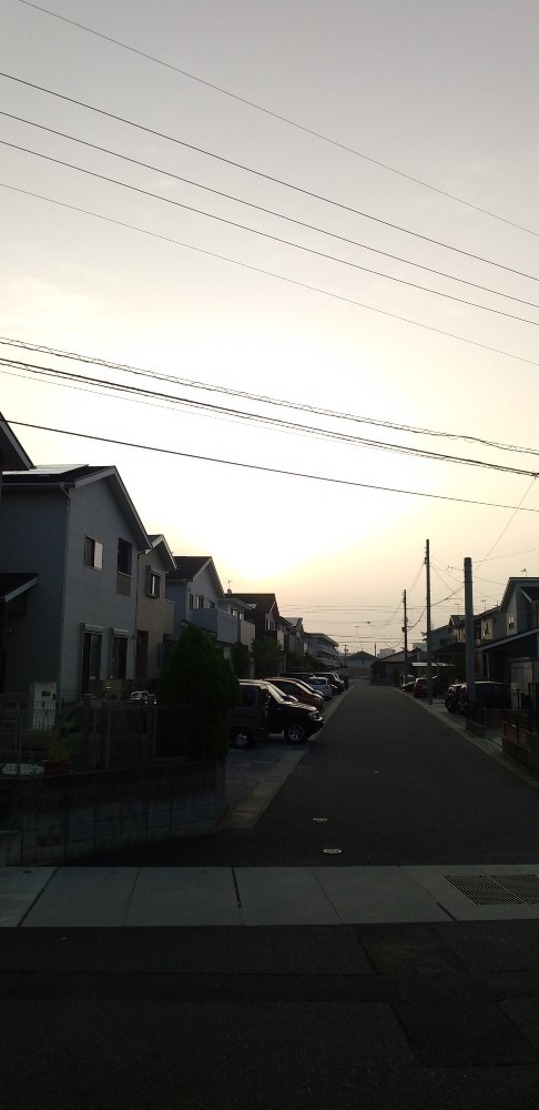 いつもの風景　6時頃太陽