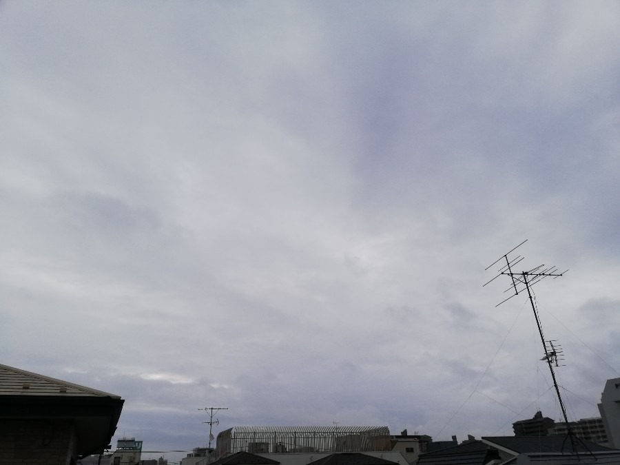 おはよう☁️🙋所により雨☔