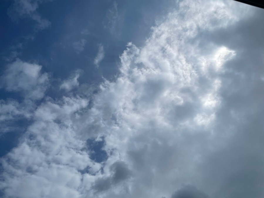 朝の空8/6 10時頃　②