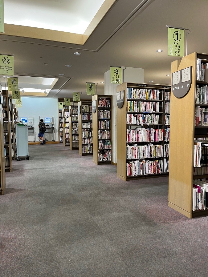 いつもの図書館⭐️