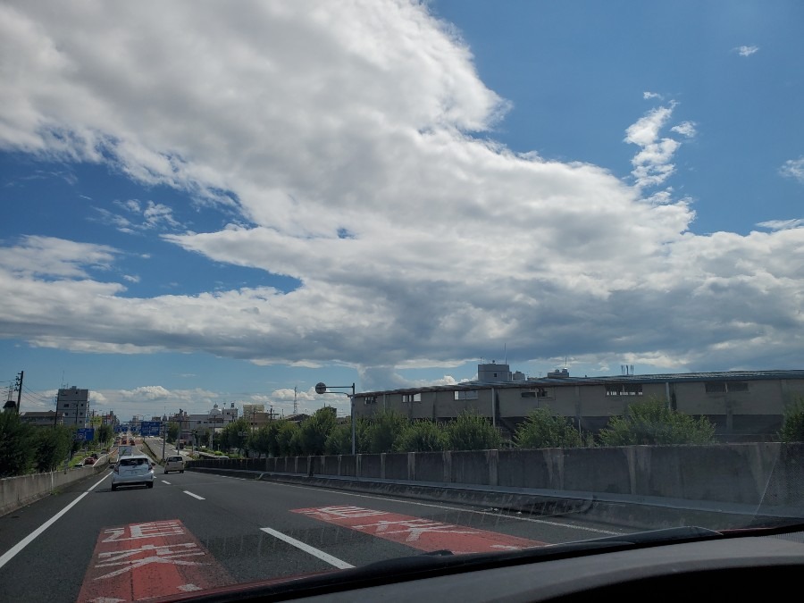 雲　何に見えますか?