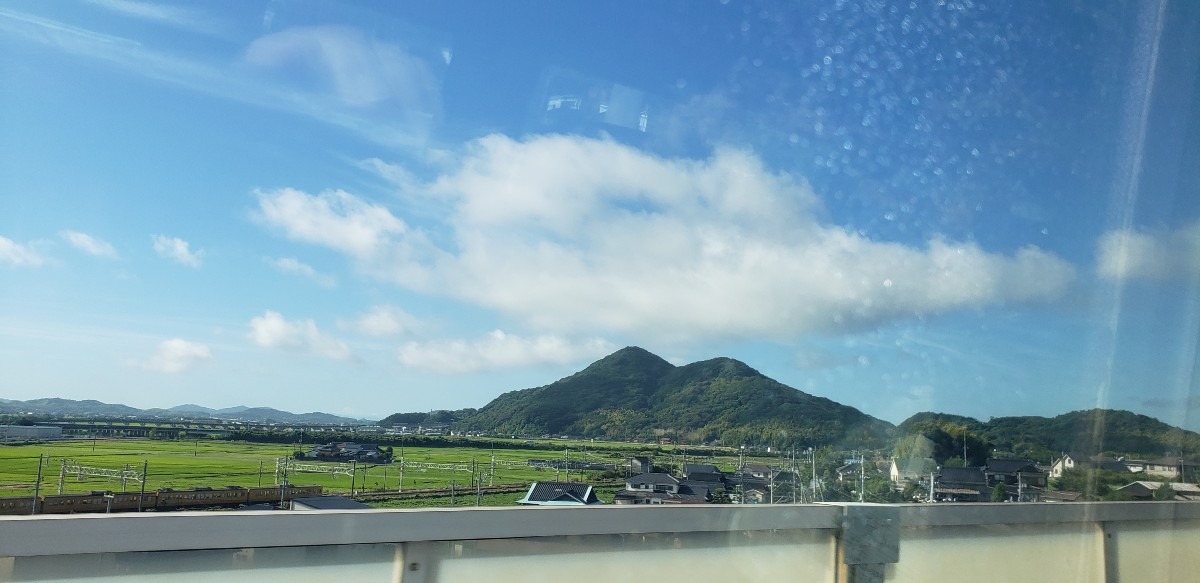 8時20分新幹線の中にて☁️