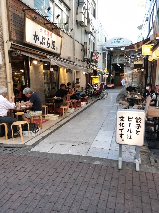 飲んべえの街赤羽一番街