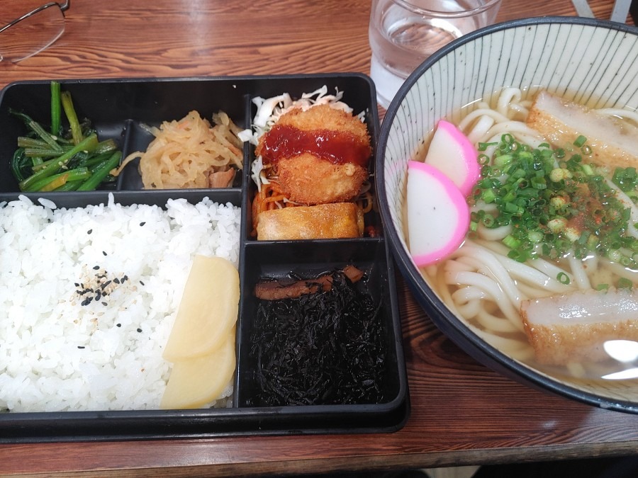 今日もうどん定食🍜🍴😊