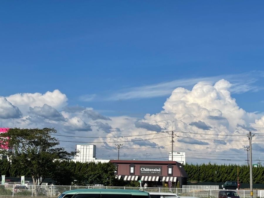 昨日の夕方の空　16時