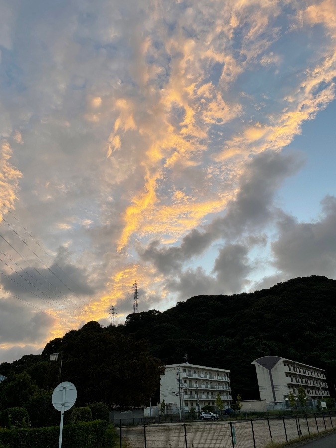 6時の空