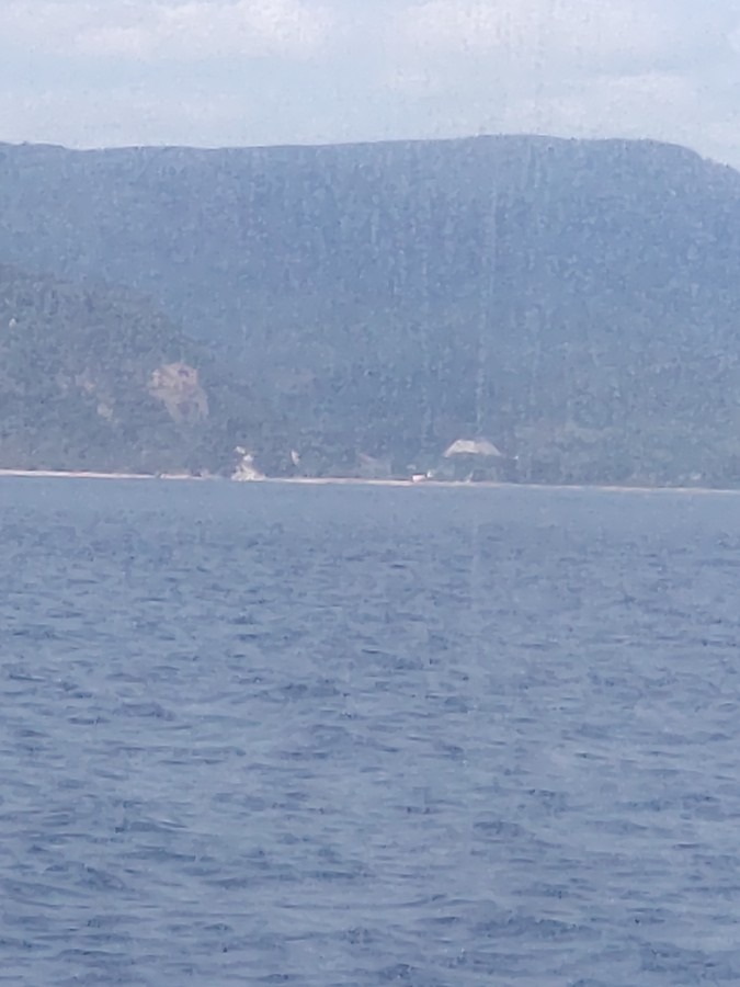 高速船より島後の島を臨む