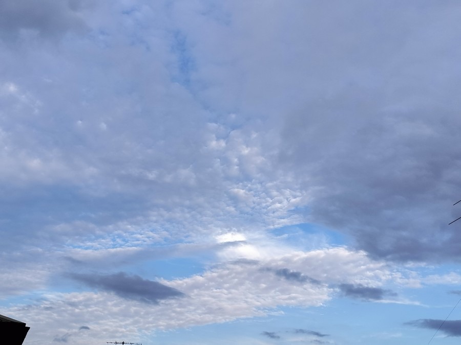 16:30の空