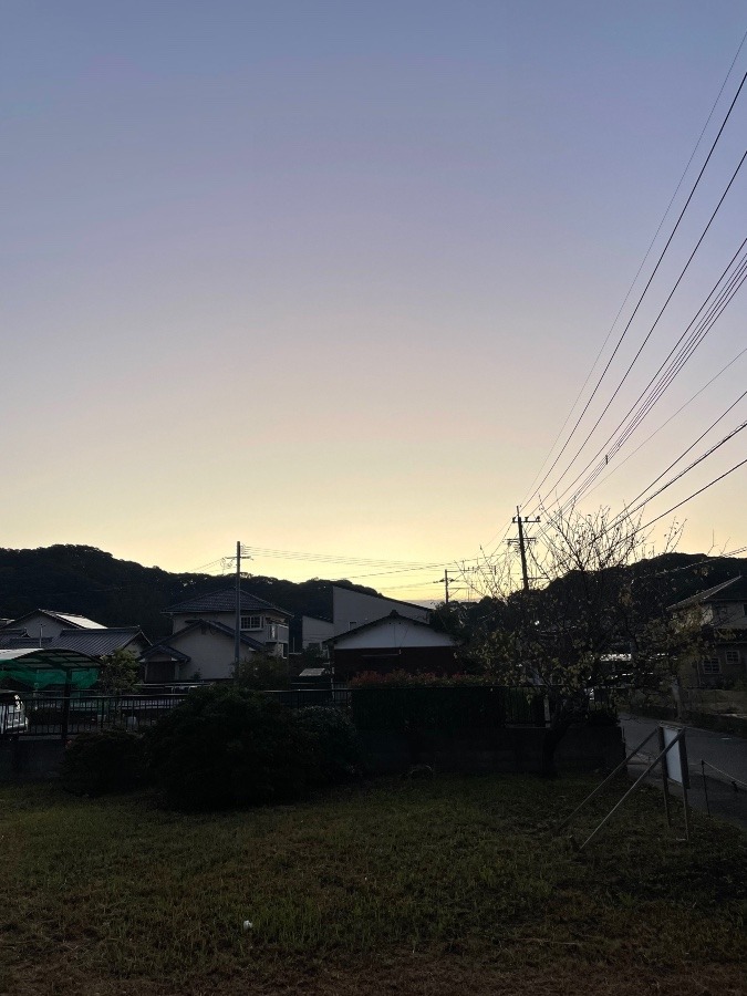 6時の空