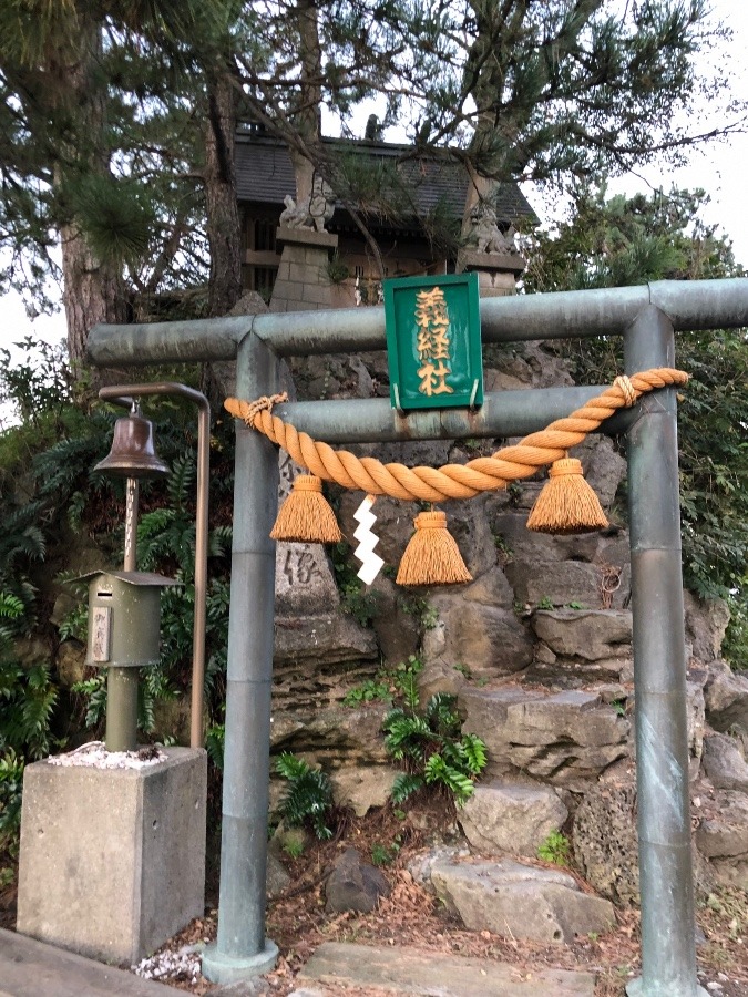 日没の雨晴海岸②義経神社