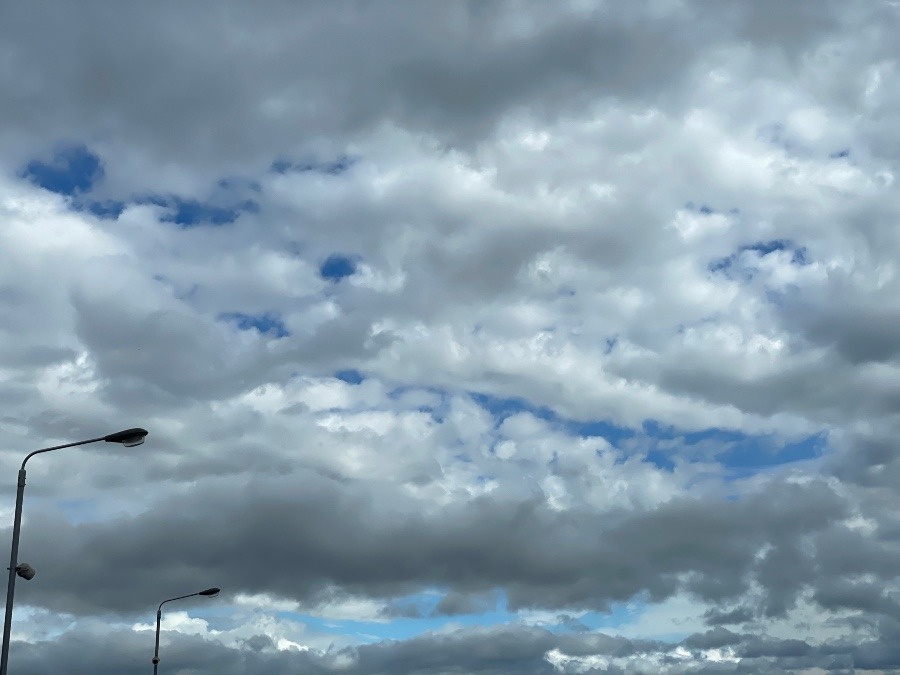 昨日10/5の朝の空 10時