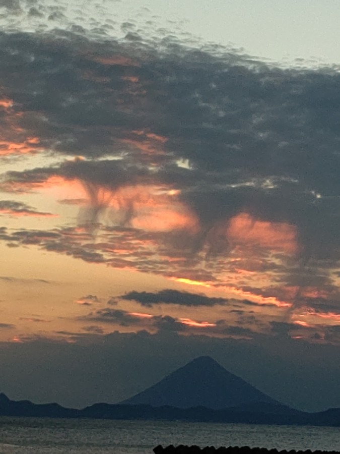 開聞岳の夕焼け🌇