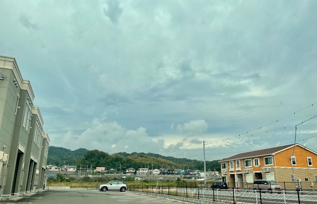 朝の空　9時半 ②