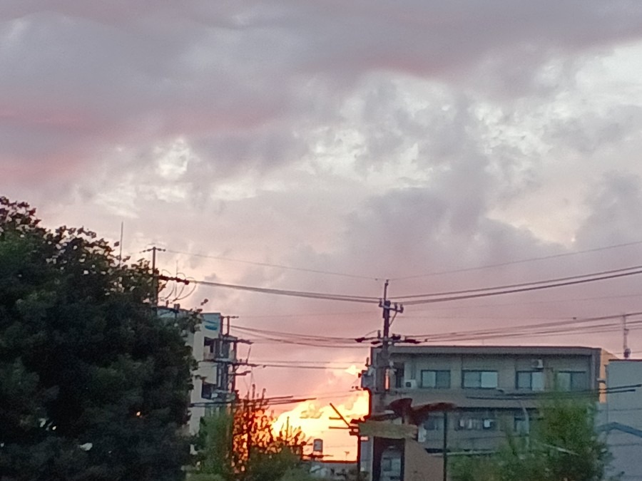 雲もくもく部(*^^*)•*¨*•.¸¸☆夕焼け