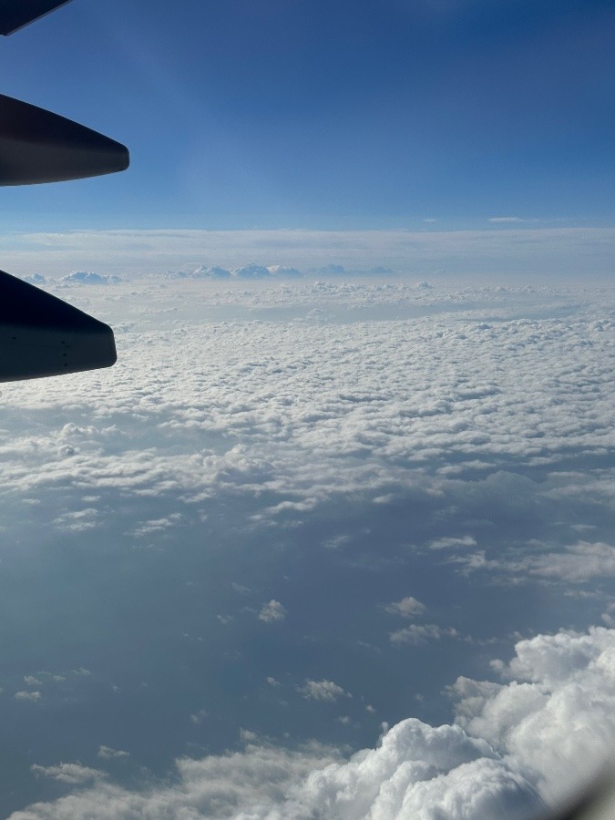 飛行機からの雲✈️💨