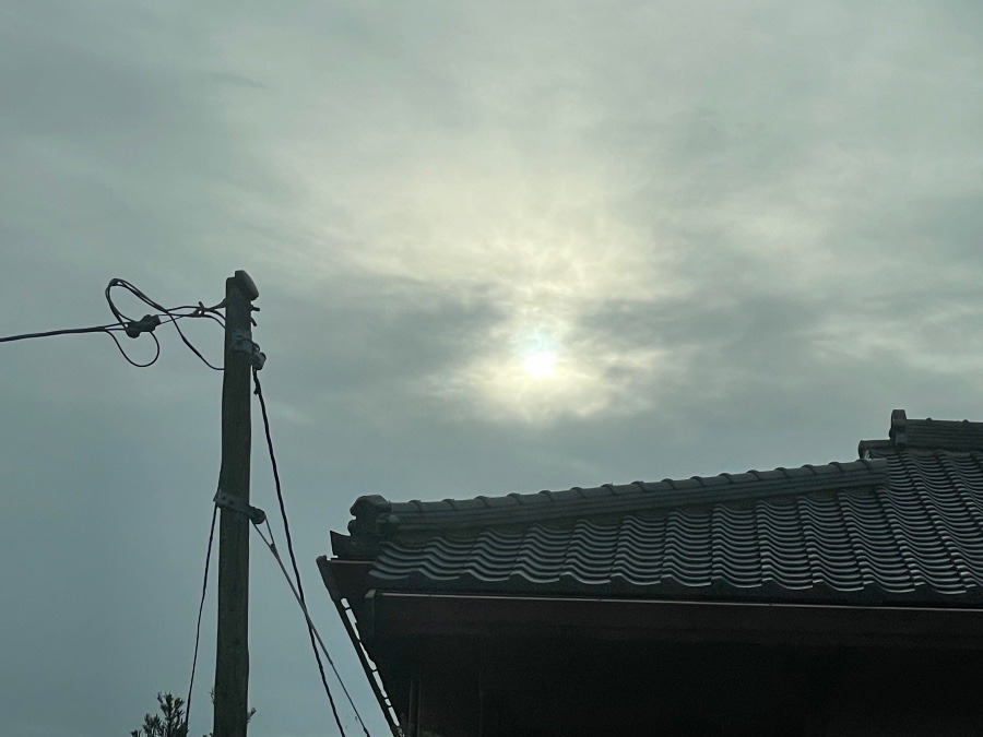 朝の空 8時