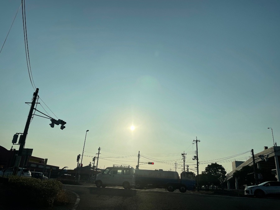 朝の空8時