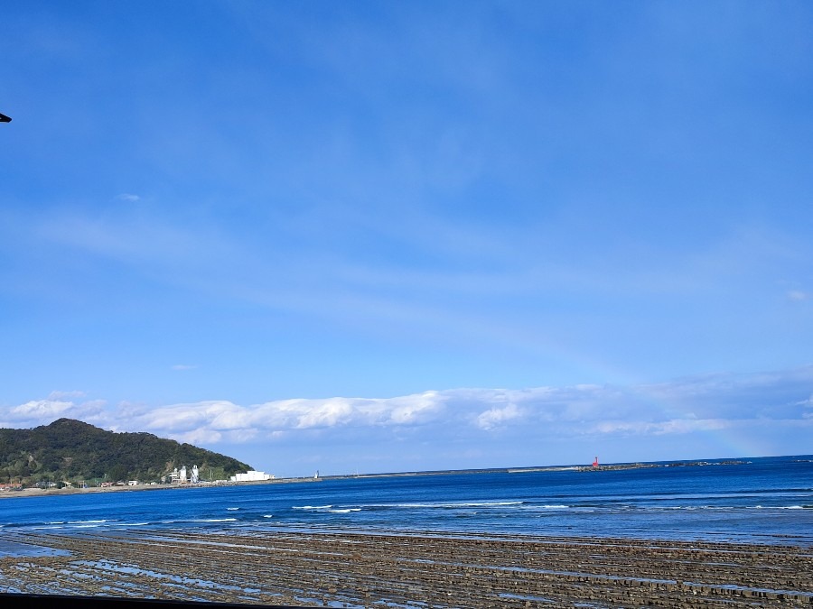 日南海岸に虹🌈が(ﾟ∀ﾟ)y