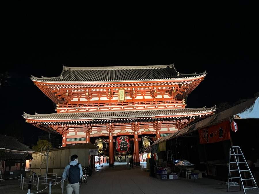 夜の浅草寺