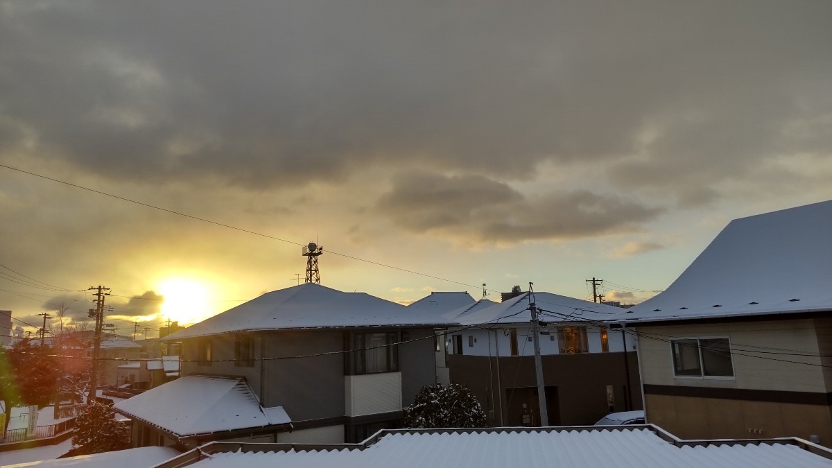 気温マイナス。雪は、溶けず。