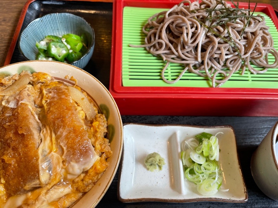 ミニざるそばカツ丼セット🍴😁