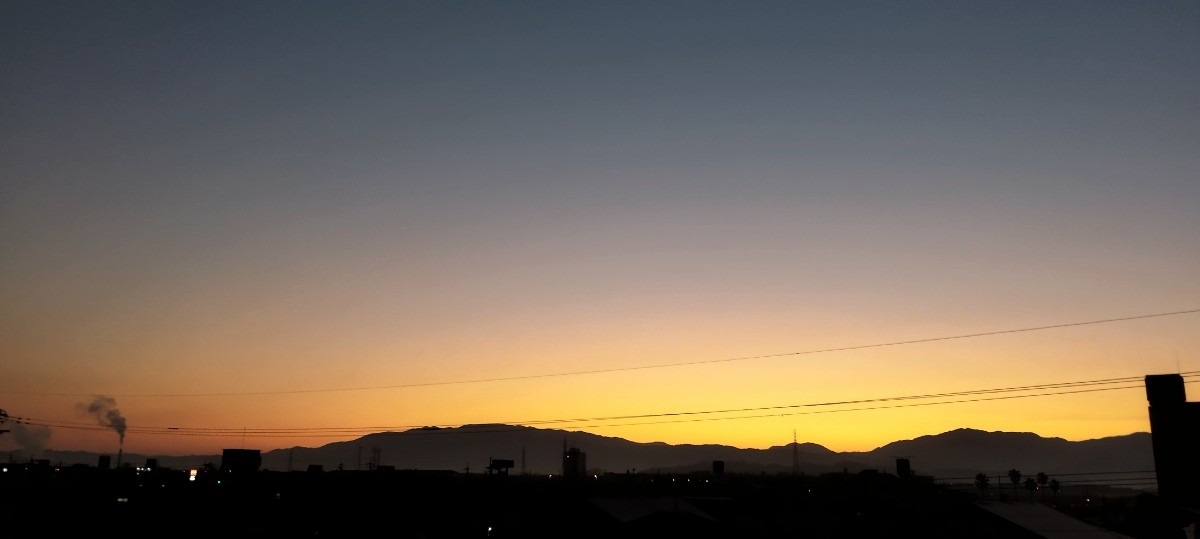 都城市（2023/2/17）今朝の朝焼け😊！（東の空）①