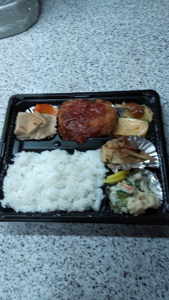 今日のお昼ごはん