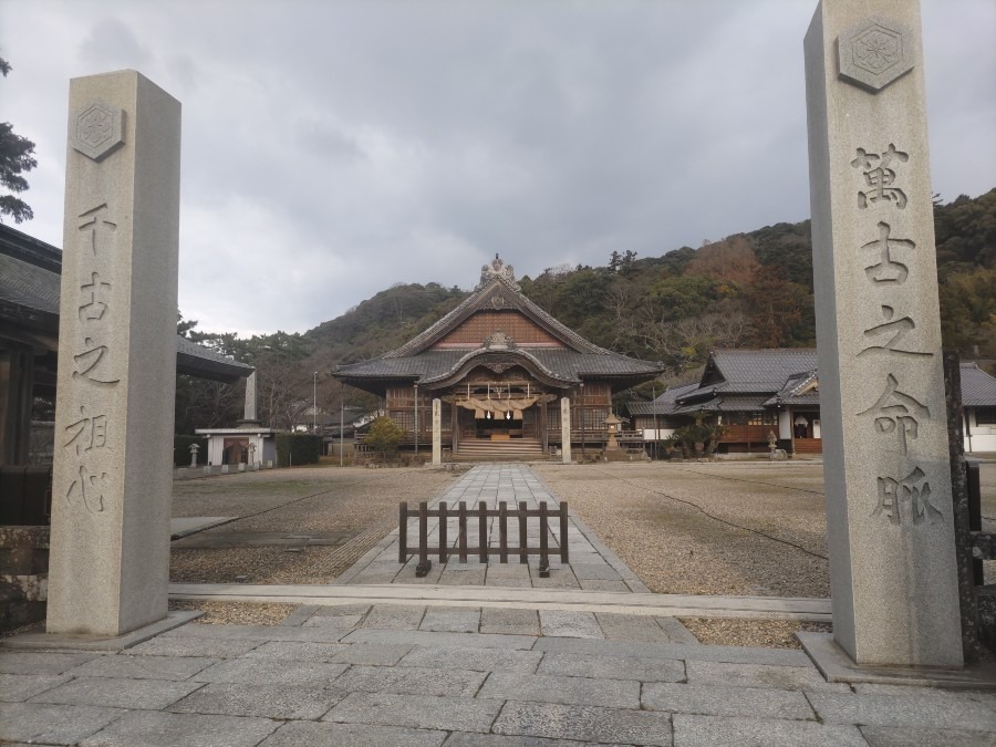 朔日参り　祖霊舎は信者の施設