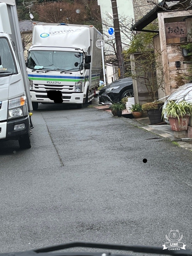 トラックが脱輪❣️