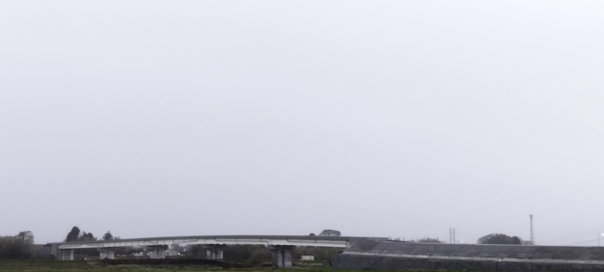 都城市（2023/4/7）今日の霧島😨（西の空）