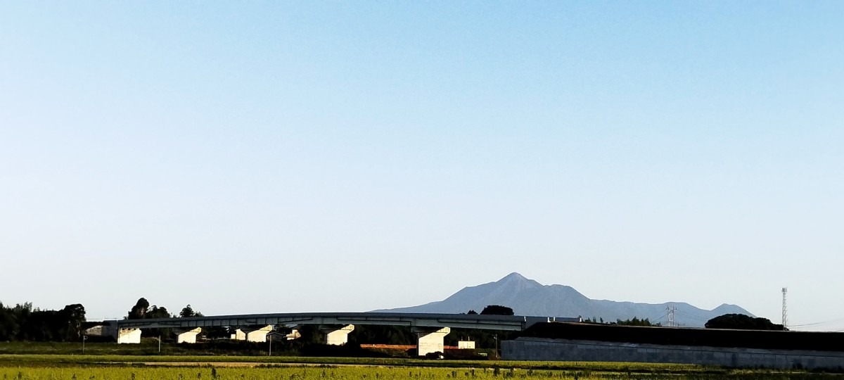 都城市（2023/5/24）今日の霧島😄（西の空）