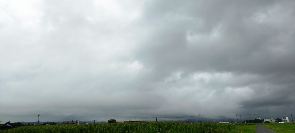 都城市（2023/7/3）今朝は雨😨（東の空）①