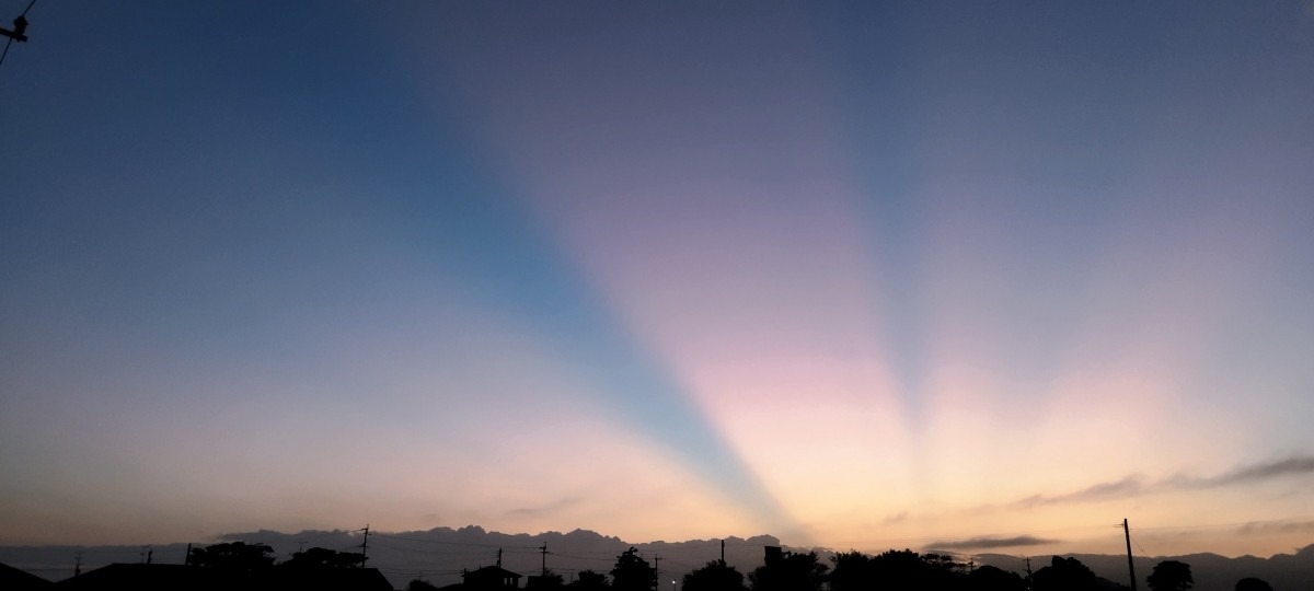 都城市（2023/8/22）今朝の朝焼け😊（東の空）①