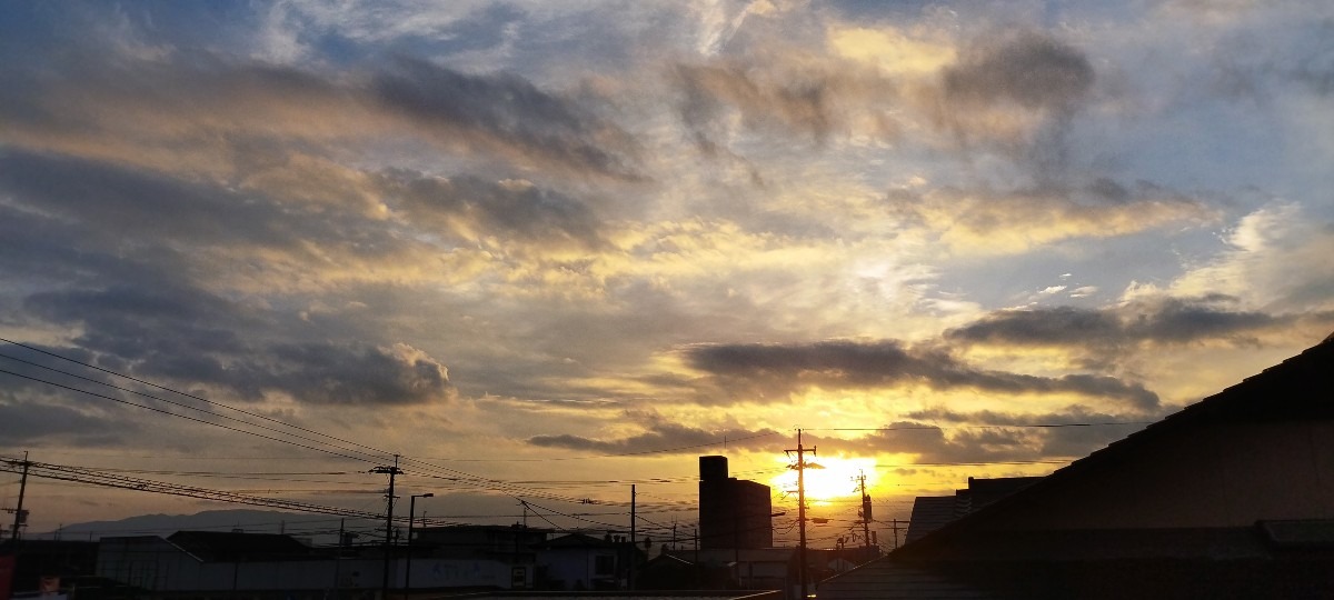 都城市（2023/11/16）今朝は晴れてます😊（東の空）②