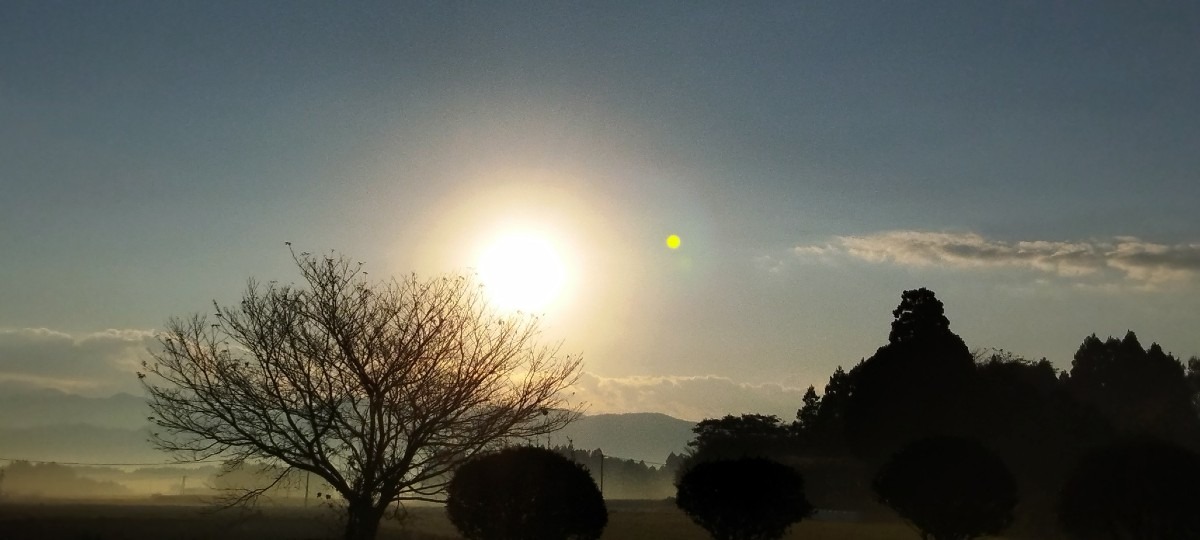 都城市（2023/11/5）今朝も晴れてます😊（東の空）①