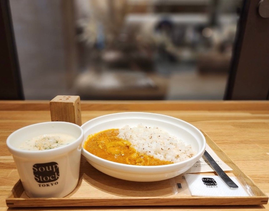 東京チキンカレーとクラムチャウダー『Soup Stock Tokyo』