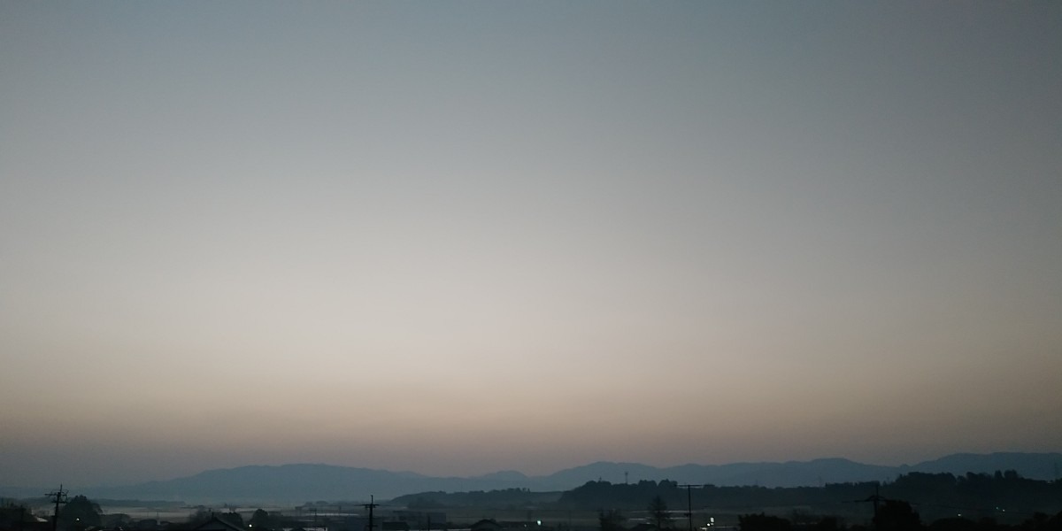 都城市（2024/3/18）今朝の朝焼け😊（東の空）①