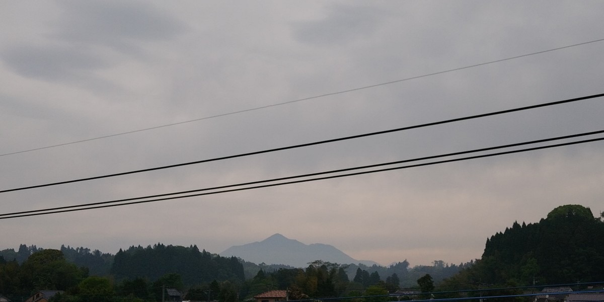 都城市（2024/4/26）今日の霧島😅（西の空）